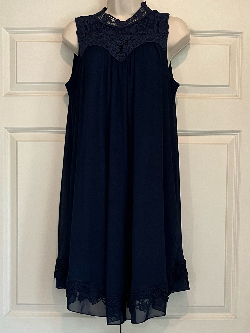 Altar’d State Navy Sleeveless Lace Detail Dress, Size Medium